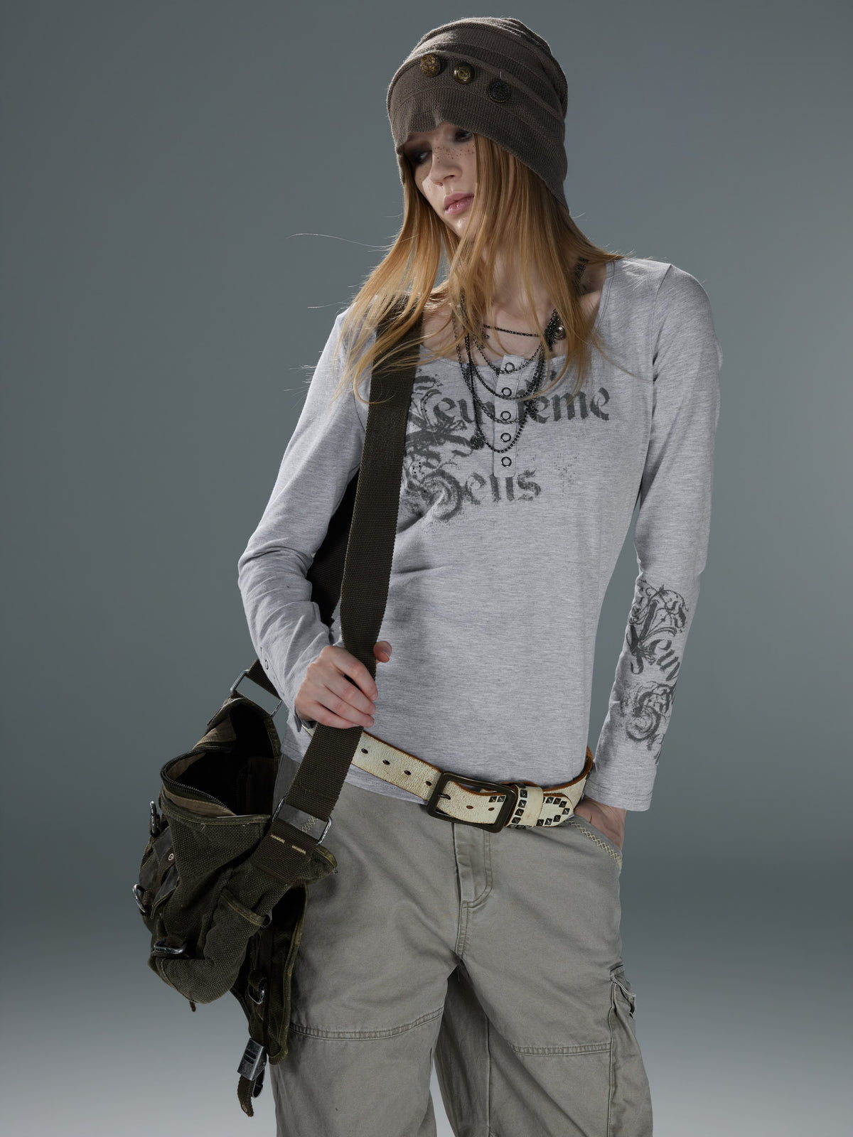 Vine Motif Rhinestone U-Neck Long Sleeve — image 4