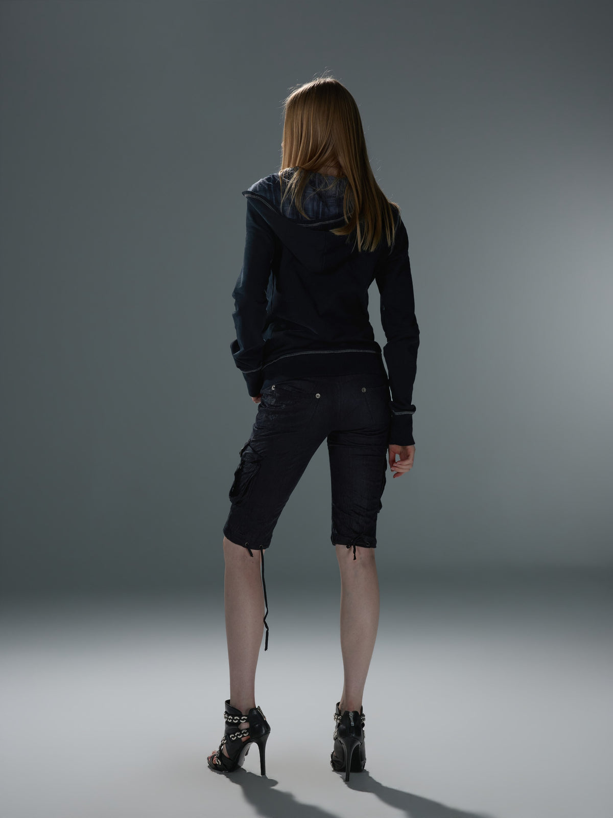 Faded Plaid Contrast-Stitch Sweatshirt — image 8