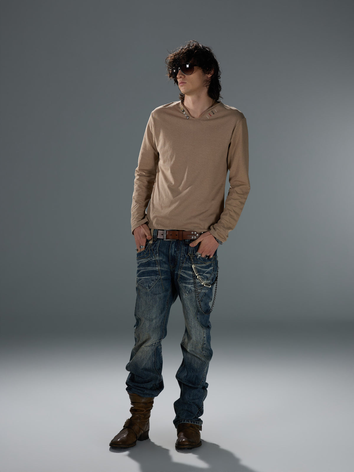 Contrast Hand-Stitched Button V-Neck — image 9